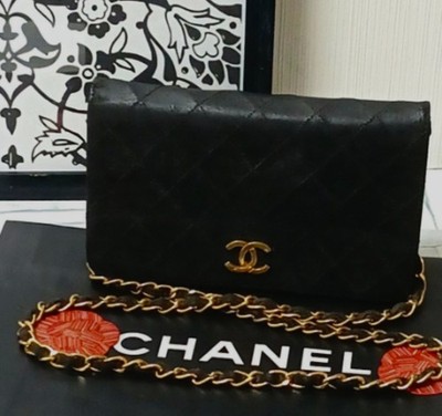 Chanel Vintage Classic Double Flap Bag Black Lambskin Gold Hardware
