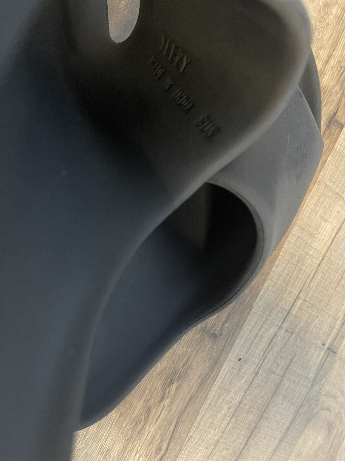 Size 9 - adidas Yeezy Slide Grey thumbnail 5