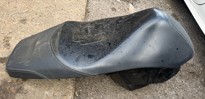   HONDA SH125I SADDLE SEAT AND BUCKET DAMAGED 2017-2019  SH125 FREE POSTAGE 