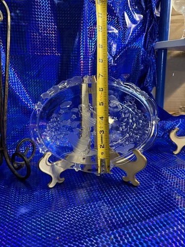 Vintage Anchor Hocking Savannah Quiche/Tart Plate Flutes Edge/Embossed Floral