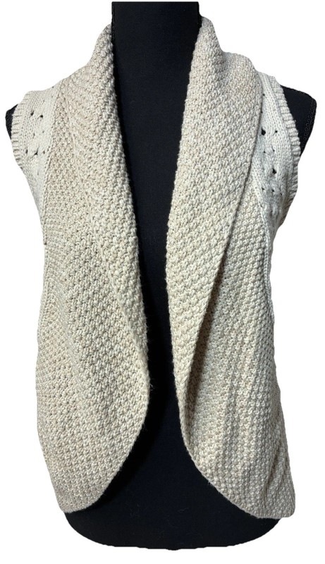 Max Studio Cream Knit Shawl/Wrap – Junior Size M (10–12)