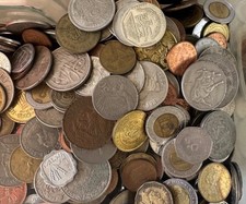 VINTAGE Lot of 100 Random Assorted World Foreign Coins Date Range 1800 -  2000