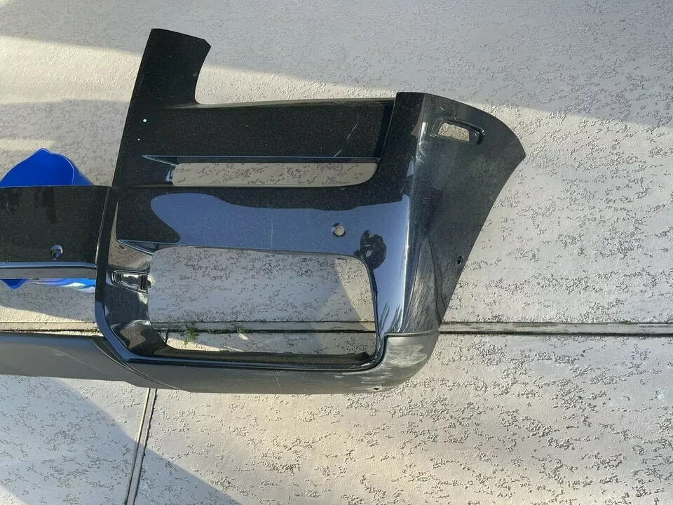 Rolls Royce Cullinan Front Bumper - OEM - NICE!!!! *