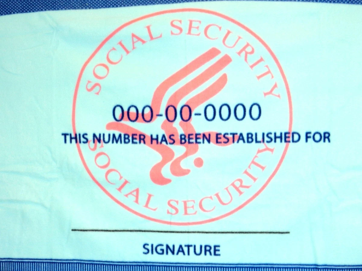 Novelty Fleece Blanket, Social Security Card, Blank Signature, 34" x  68", #L8321 | eBay