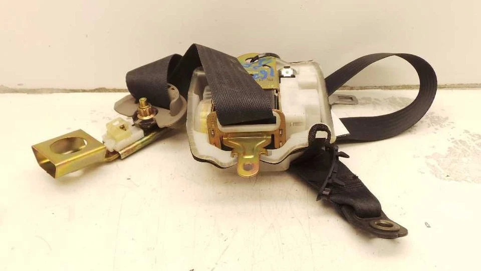 98 99 00 LEXUS GS300 PASSENGER SIDE FRONT SEAT BELT ASSEMBLY  - Image 2 of 4