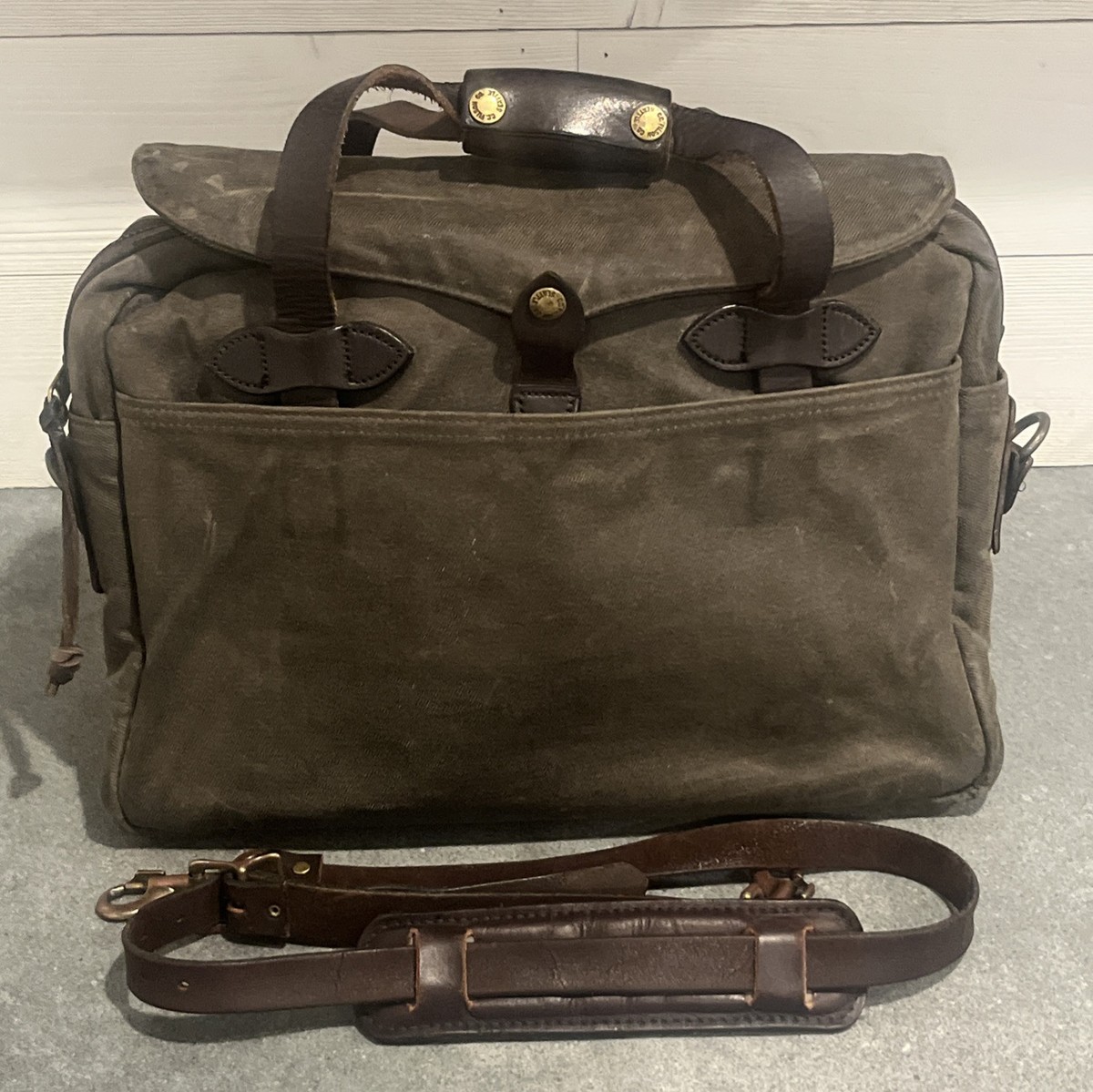 ミリタリー LFYT Filson 257 Rugged Twill Large Briefcase | Otter Green Patina
