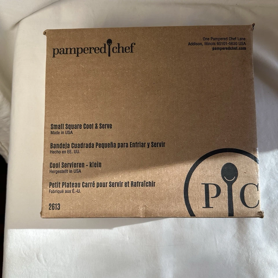New In Box Pampered chef small square cool & serve 2613 Never Opened - Image 4 of 4