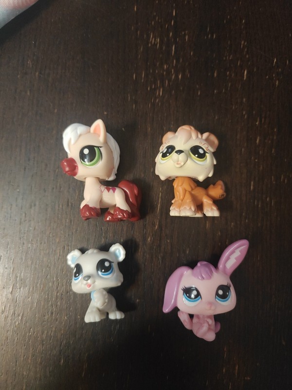 littlest pet shop LPS lot of 4 Wolf Clydesdale Bear Cub Pink Bunny HTF