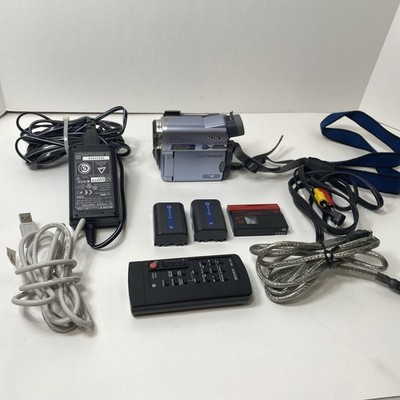 Sony Digital Handycam Carl Zeiss Mini DV DCR-TRV19 With Accessories Nightshot