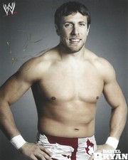 Daniel Bryan Cards and Memorabilia Guide 20