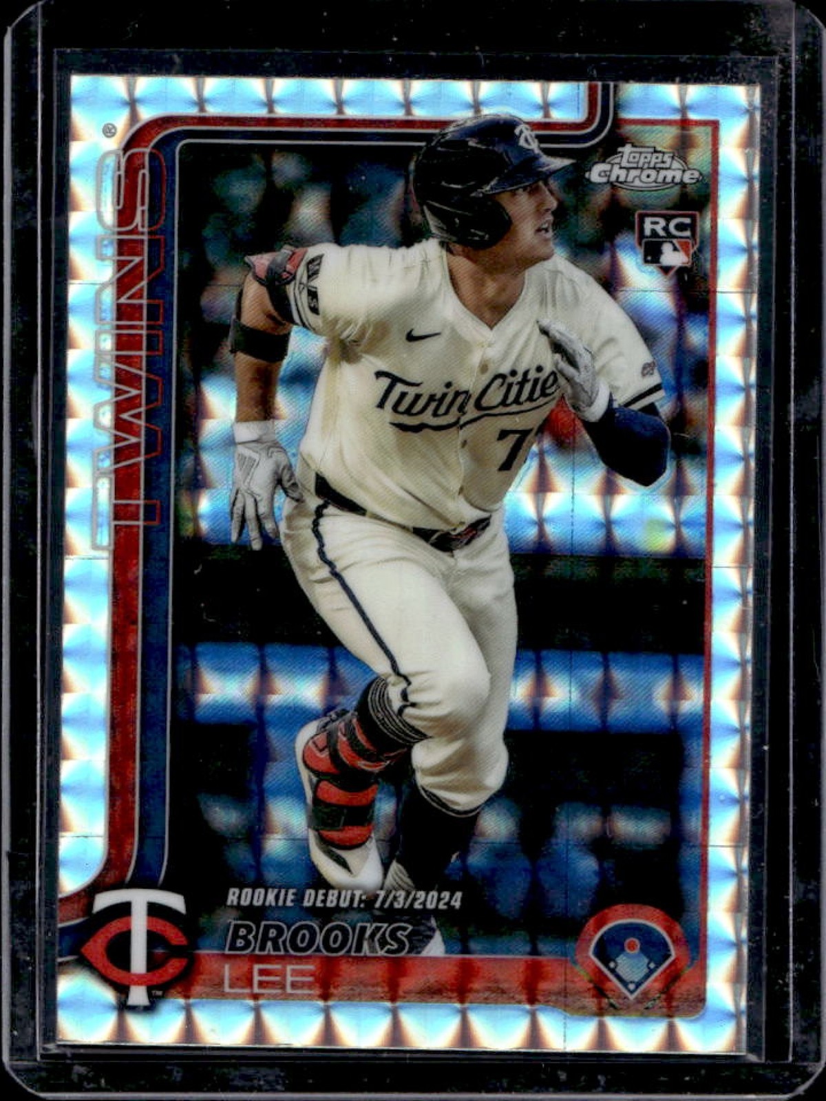 2025 Topps Chrome Update Brooks Lee RC Geometric Refractor Rookie #USC6 Twins