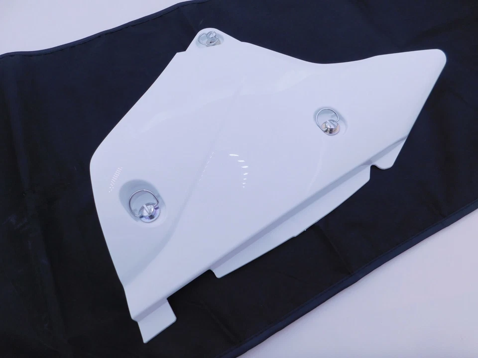 NUEVO FABRICANTE DE EQUIPOS ORIGINALES SUZUKI DRZ400S SM 2007-2021 TAPA FILTRO DE AIRE PLÁSTICO BLANCO  Foto 3 de 4