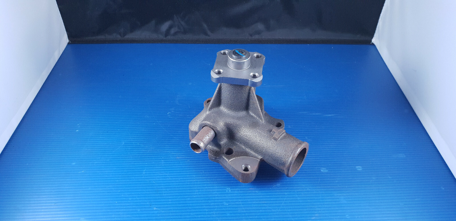 Pompe à eau neuve en fonte d'origine pour FORD ESCORT et CAPRI