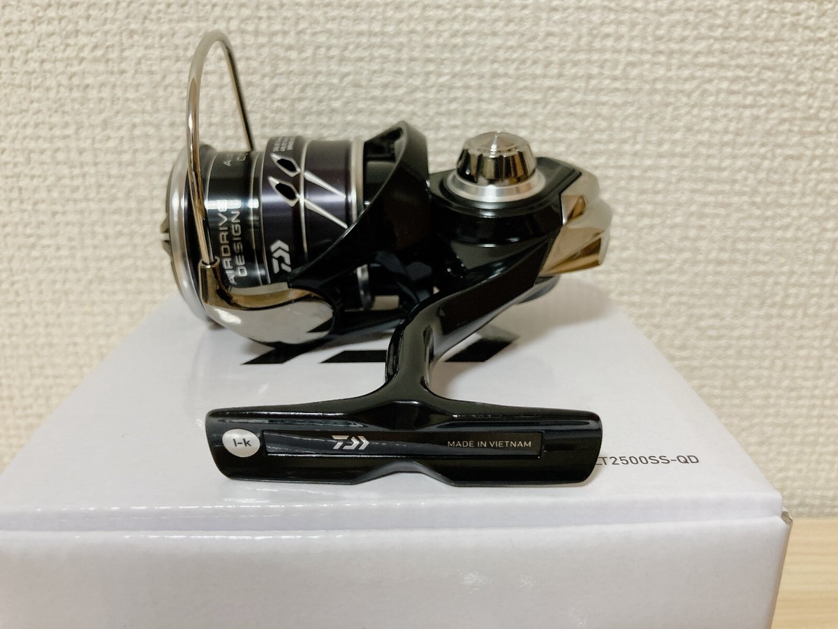 Daiwa Spinning Reel 23 TATULA FC LT2500SS-QD 5.1:1 Fishing Reel IN