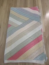 The Company Store King 100% Cotton Cottage striped Quilt - EUC
