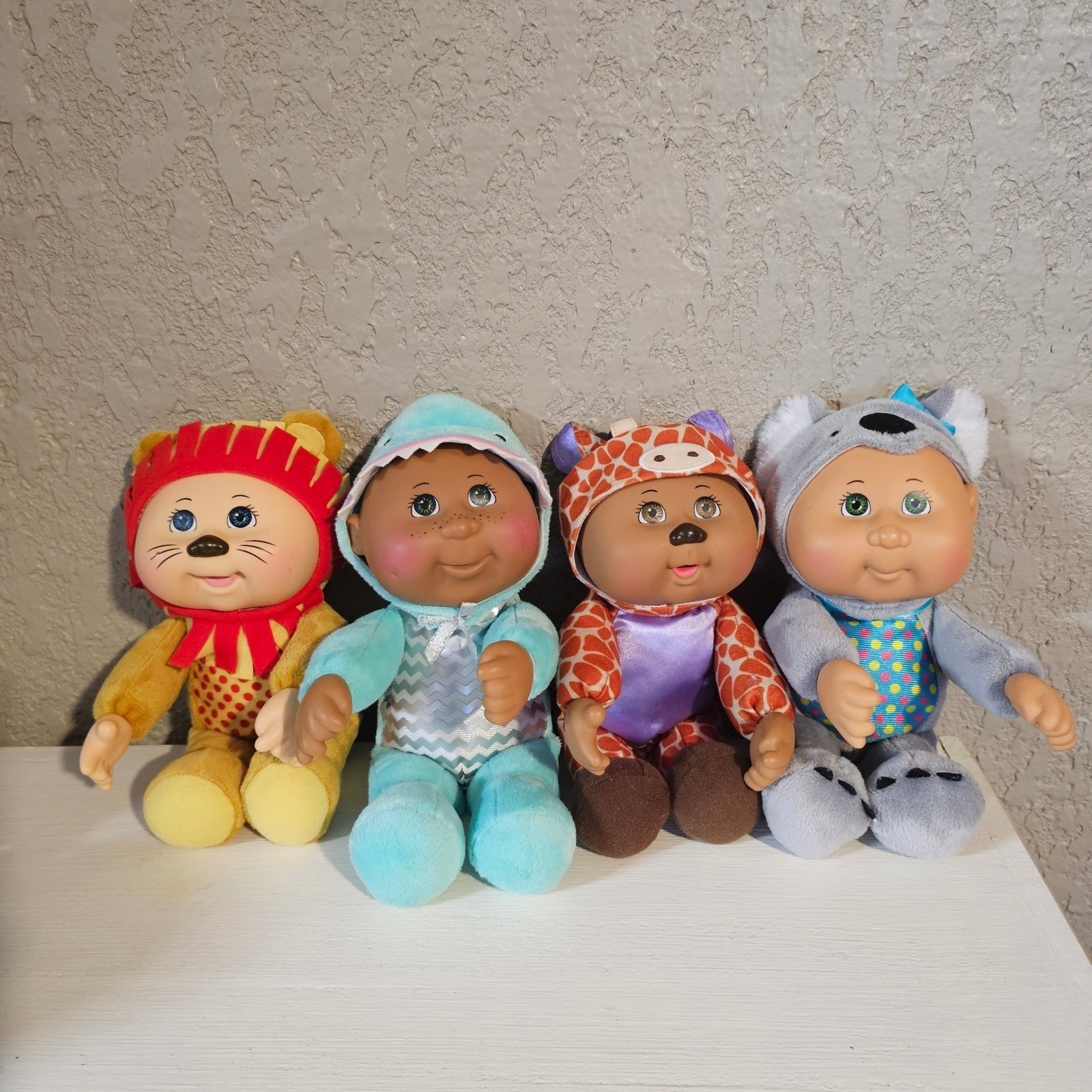 Zoo Friends Lion Giraffe Koala Shark Set