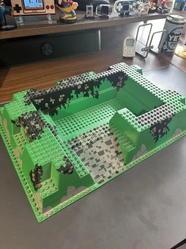 Vintage LEGO Castle Baseplate Raised 32 x 48 x 6 Center Pit 6090 6261