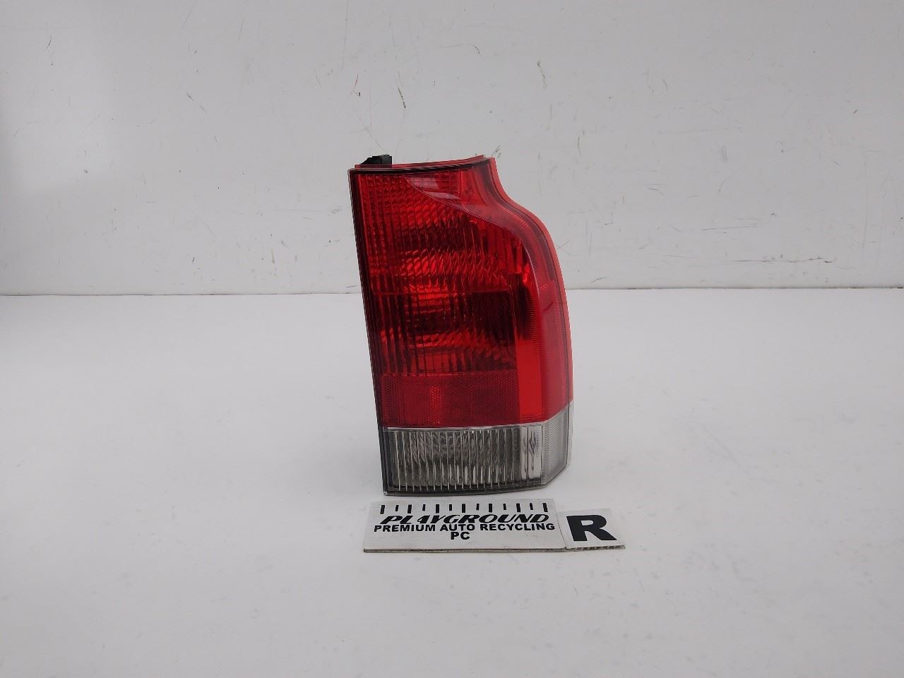 Volvo XC70 V70 Right Lower Tail Light Stop Lamp 2001-2004 Replacement