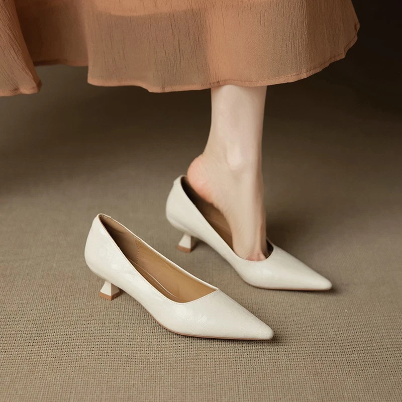 chinese dress ladies Sharp nappa wedge pumps white