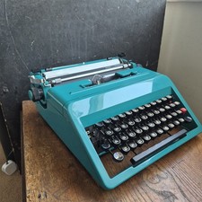 Olivetti Studio 45 manual typewriter 1970s, great condition,new ribbon,freepost thumbnail