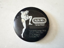 Vintage 1977 KLOS 95.5 Jethro Tull Metal Pinback Button Pin Wolf & Rissmiller