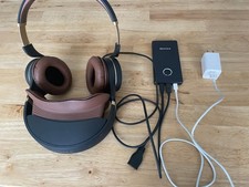 Royole Moon 3D Virtual Theater Headset and Headphones with Accessories