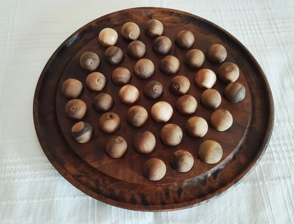 JEU SOLITAIRE EN BOIS MASSIF COMPLET AVEC 37 BILLES - Photo 3/4