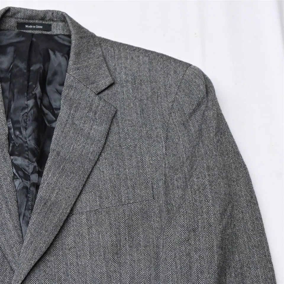 Joseph & Feiss 38L Gray Herringbone Luxury Wool Tweed Blazer Jacket Sport Coat - Image 2 of 4