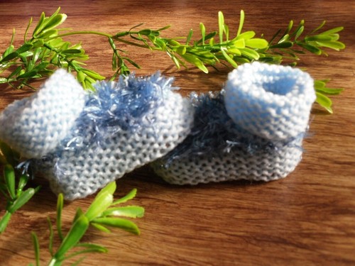 HAND KNITTED BABY BOOTIES, 0-6 Months - Picture 3 of 5