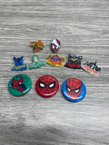 Spider-Man Animated Mini Clip-On Pin Toy Biz 1994 Lot of 5 & 5 other VTG Buttons