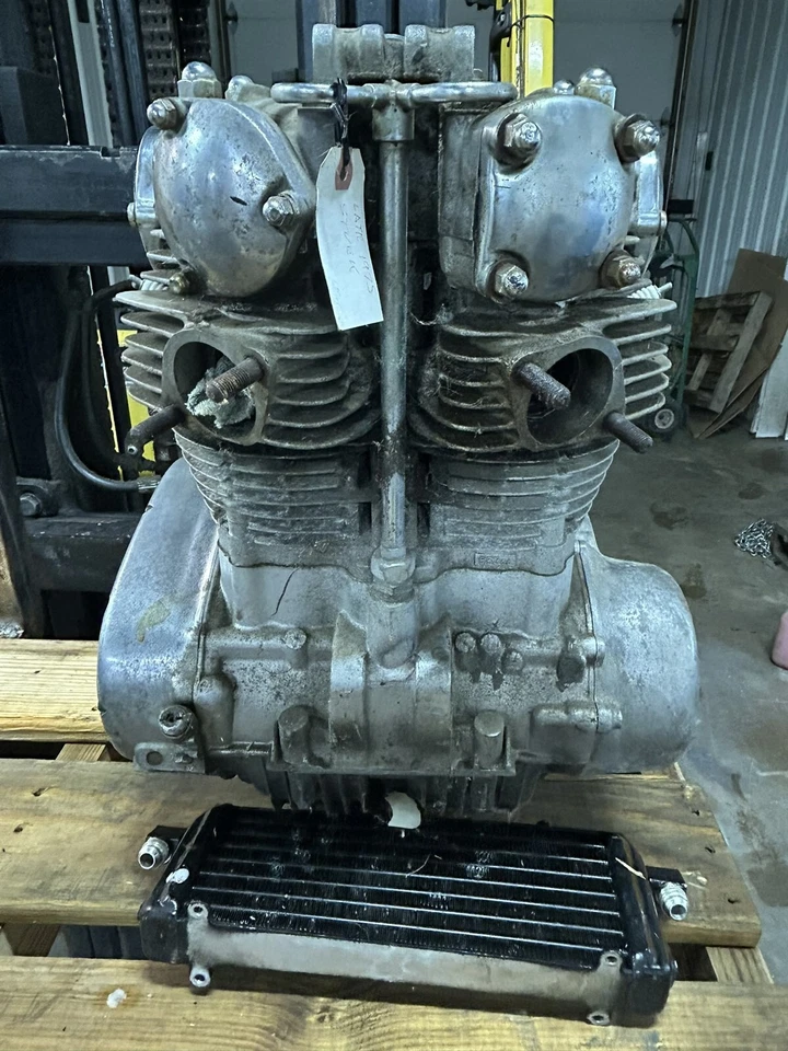 Motor Yamaha XS 650 XS650 75 BLOQUEADO  Foto 2 de 4