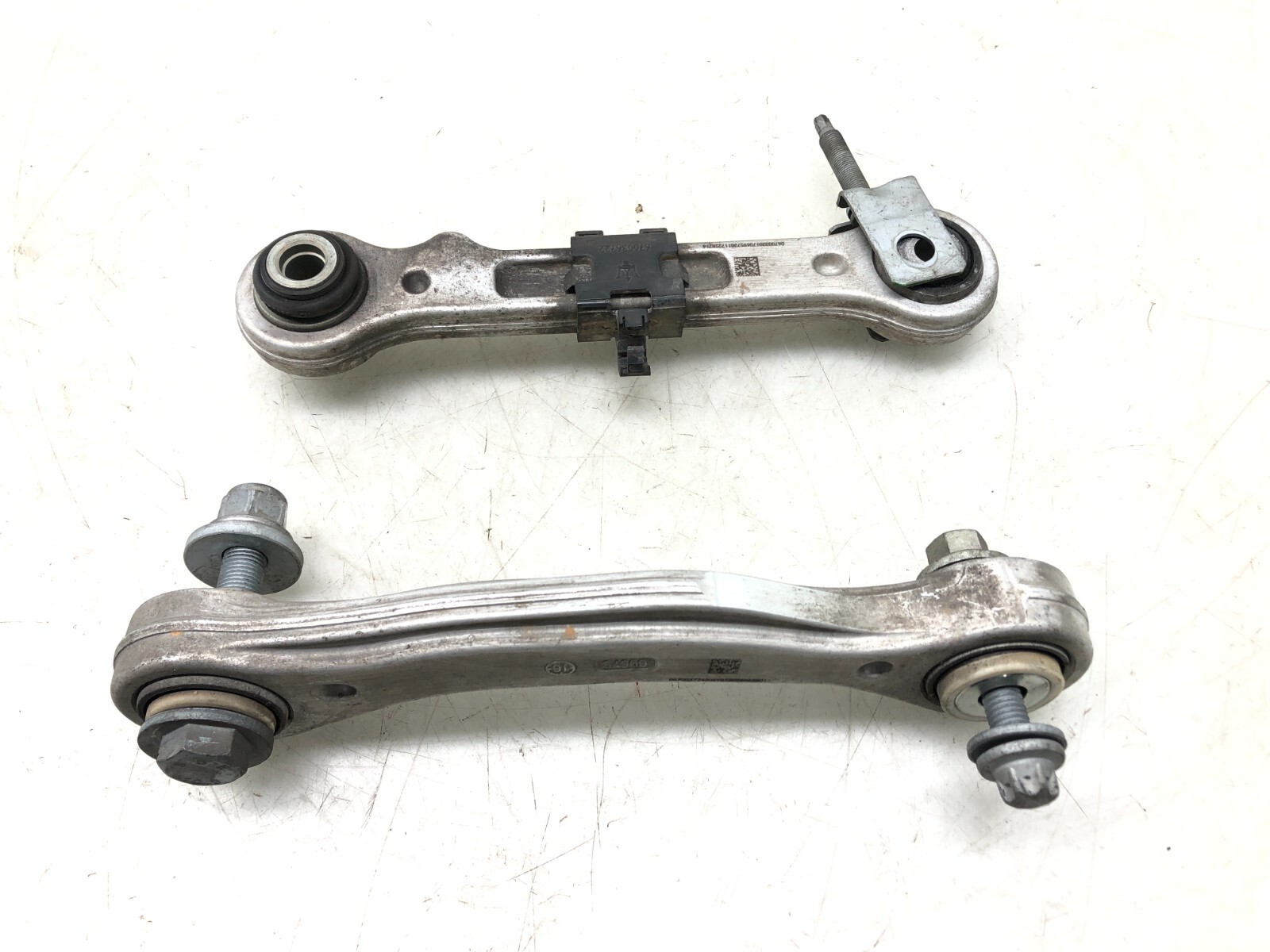 2017-2023 MASERATI LEVANTE AWD LEFT DRIVER REAR CONTROL ARM SET 4PC OEM.