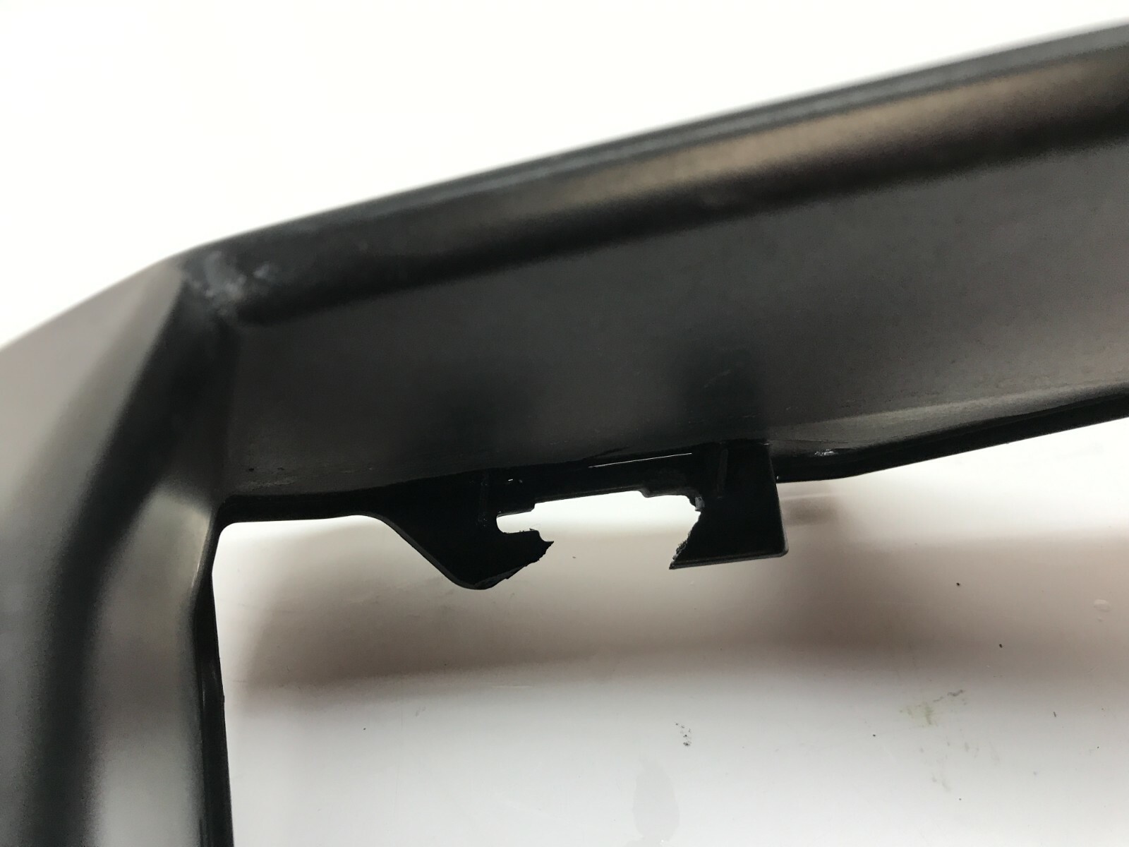 LAMBORGHINI AVENTADOR REAR PASSENGER RIGHT BUMPER GRILL MOUNT RH OEM 470807834