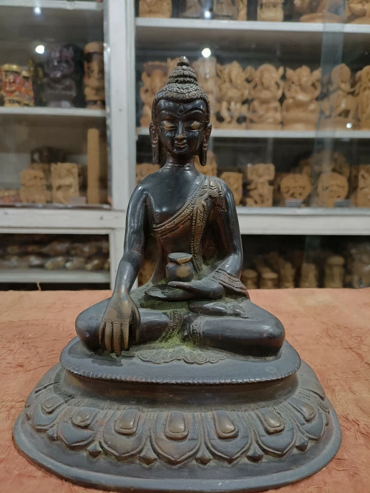Estatua de Buda vintage de metal | Ídolo de Buda hecha a mano decoración del hogar meditación Foto 3 de 4
