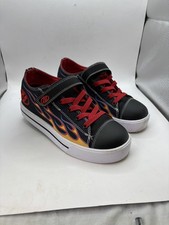 Heelys Children's Snazzy Flame Skate Trainers Size 2 UK great condition 