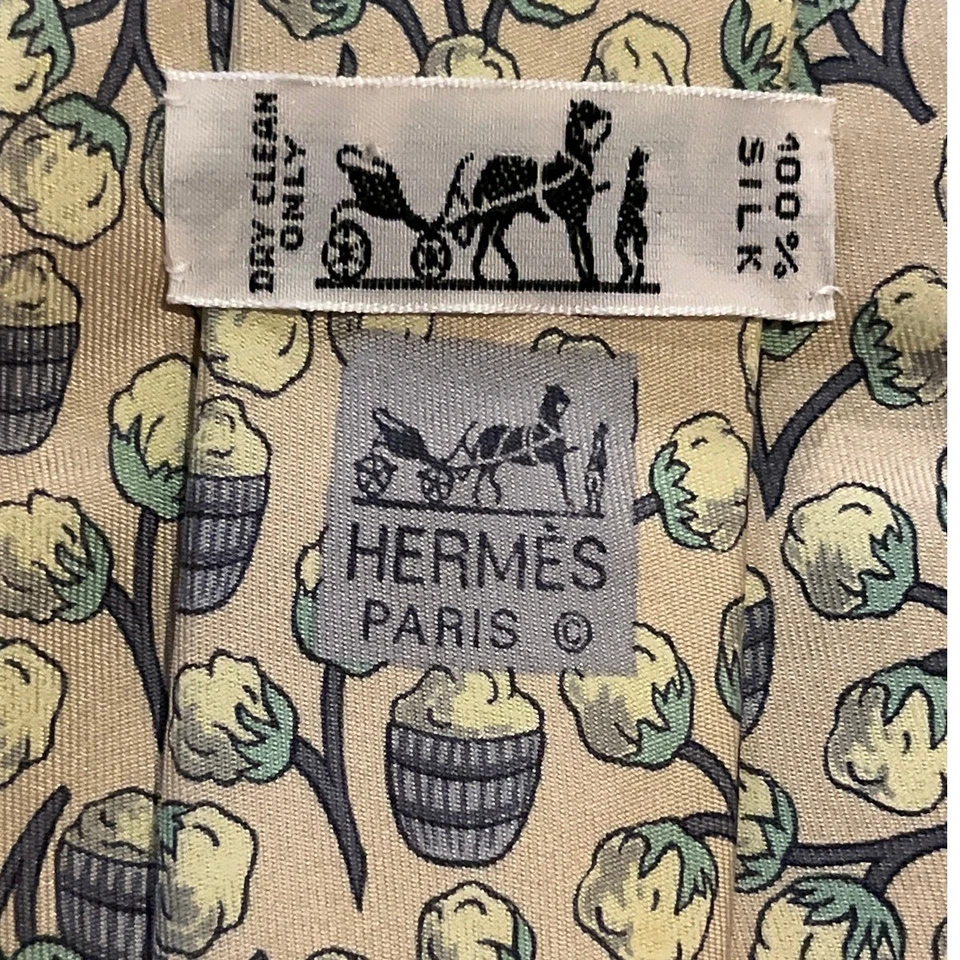Hermes Cotton Ball Drum and Plant Tie Cream Model  7496 IA Vintage - Image 2 of 4