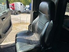 Peterbilt 579 BLACK IMITATION LEATHER / LEATHER Air Ride Seat - Used