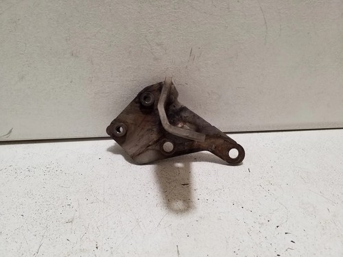 VW PASSAT Variant B8 3G5 Auspuffhalter 04L131561J 2.00 Diesel 110kw 33060653