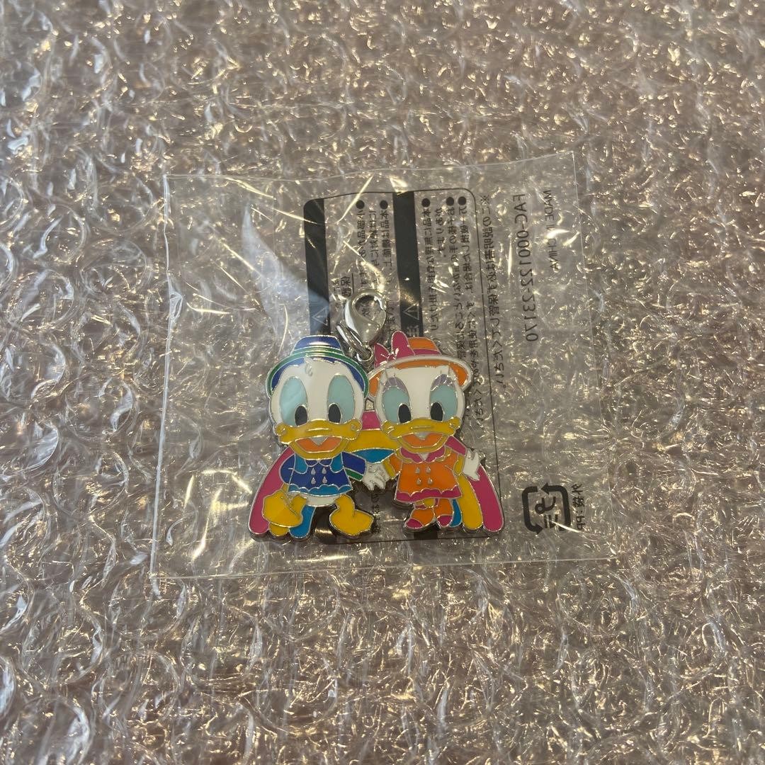 Donald Duck Disney Pin Badge used collectible