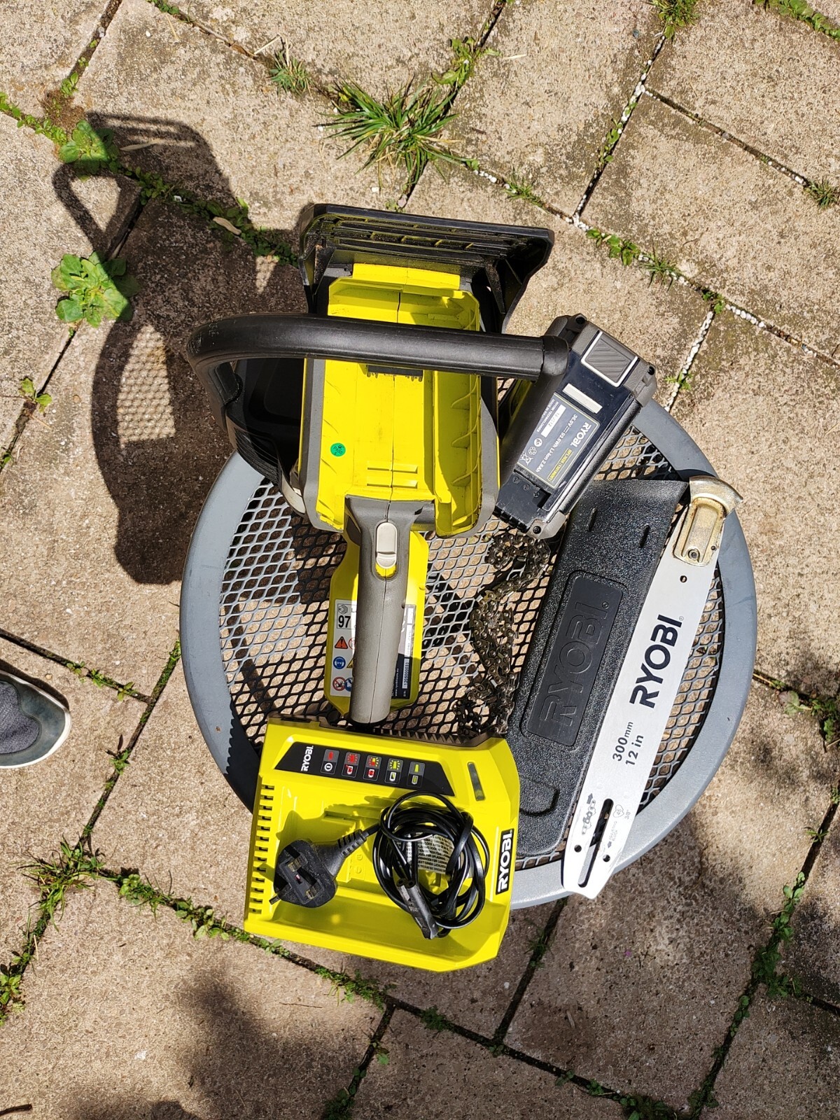 Chainsaw Ryobi 36 Volt Battery/Charger eBay