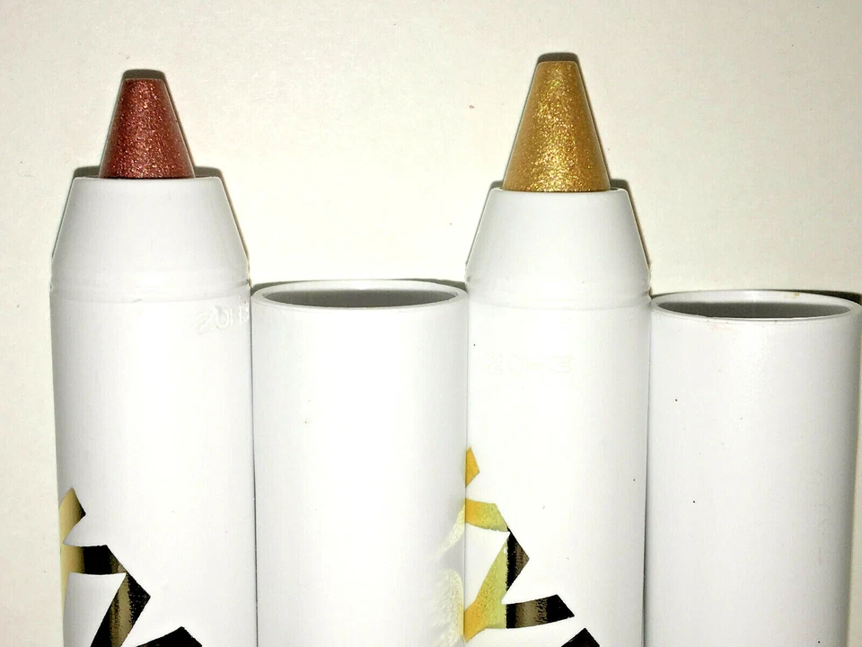 KYLIE COSMETICS Colección Sailor SOMBRA DE OJOS PALO FACIAL DÚO Delineador de ojos resaltado Foto 4 de 4