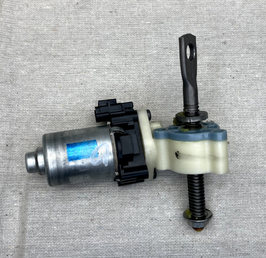 10-15 Lexus IS250 IS350 FRONT RIGHT SEAT UP DOWN MOTOR ASSY RH OEM 85820-30780