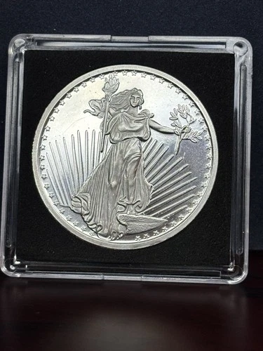 Beautiful 1 oz SilverTowne St. Gaudens Liberty Eagle Round .999 Fine Silver BU