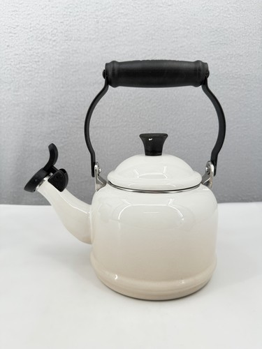 Le Creuset Demi Kettle 1.25qt Tea Pot White Brioche Ombré Enamel Steel Whistling