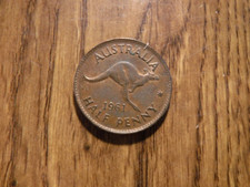 AUSTRALIA HALF PENNY 1961 COIN (392)