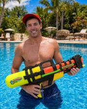 Extra Large Water Gun for Adults & Kids, High Capacity Summer Water Blaster Outd