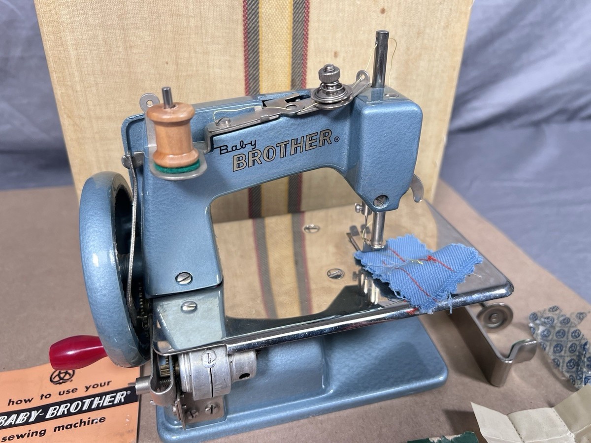 Vintage Baby Brother Miniature Sewing Machine Toy Japan 1960's