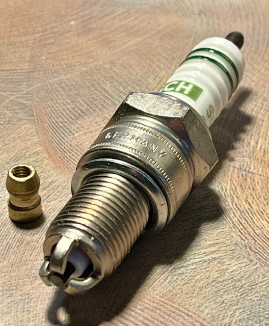 5-Original Bosch-Germany Spark Plug for 93 VW Eurovan W8DTC