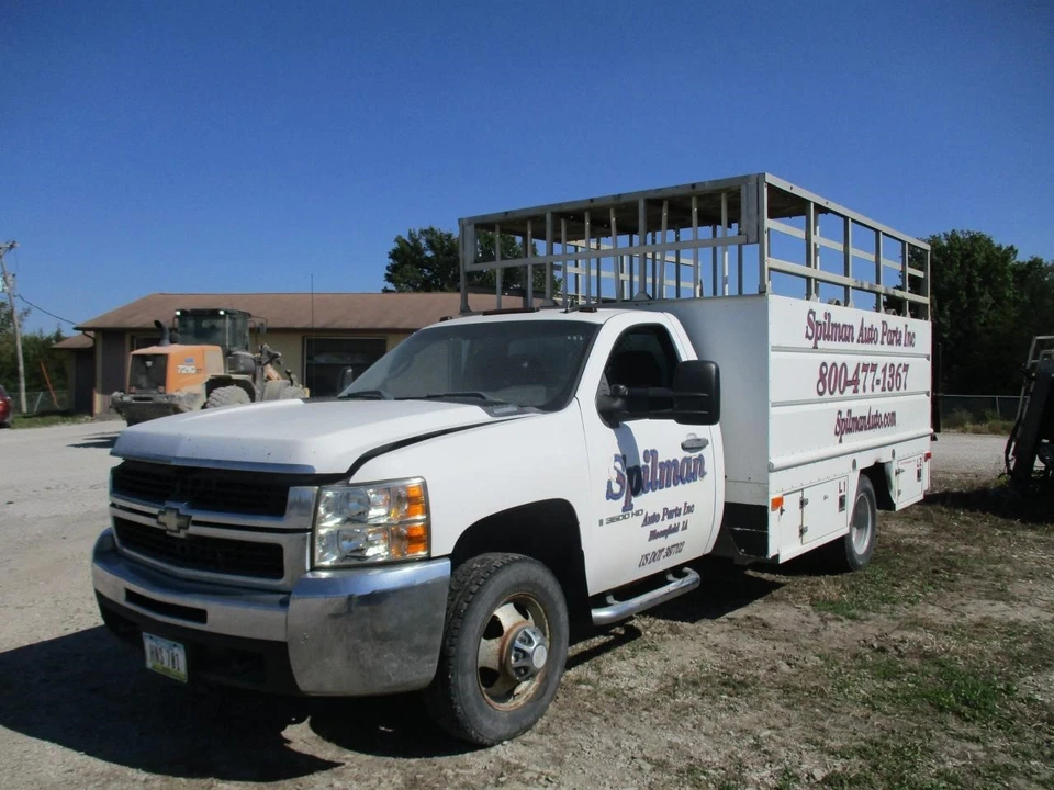 Used Front Right Door Interior Trim Panel fits: 2009 Chevrolet Silverado 3500 pi - Imagem 2 de 4