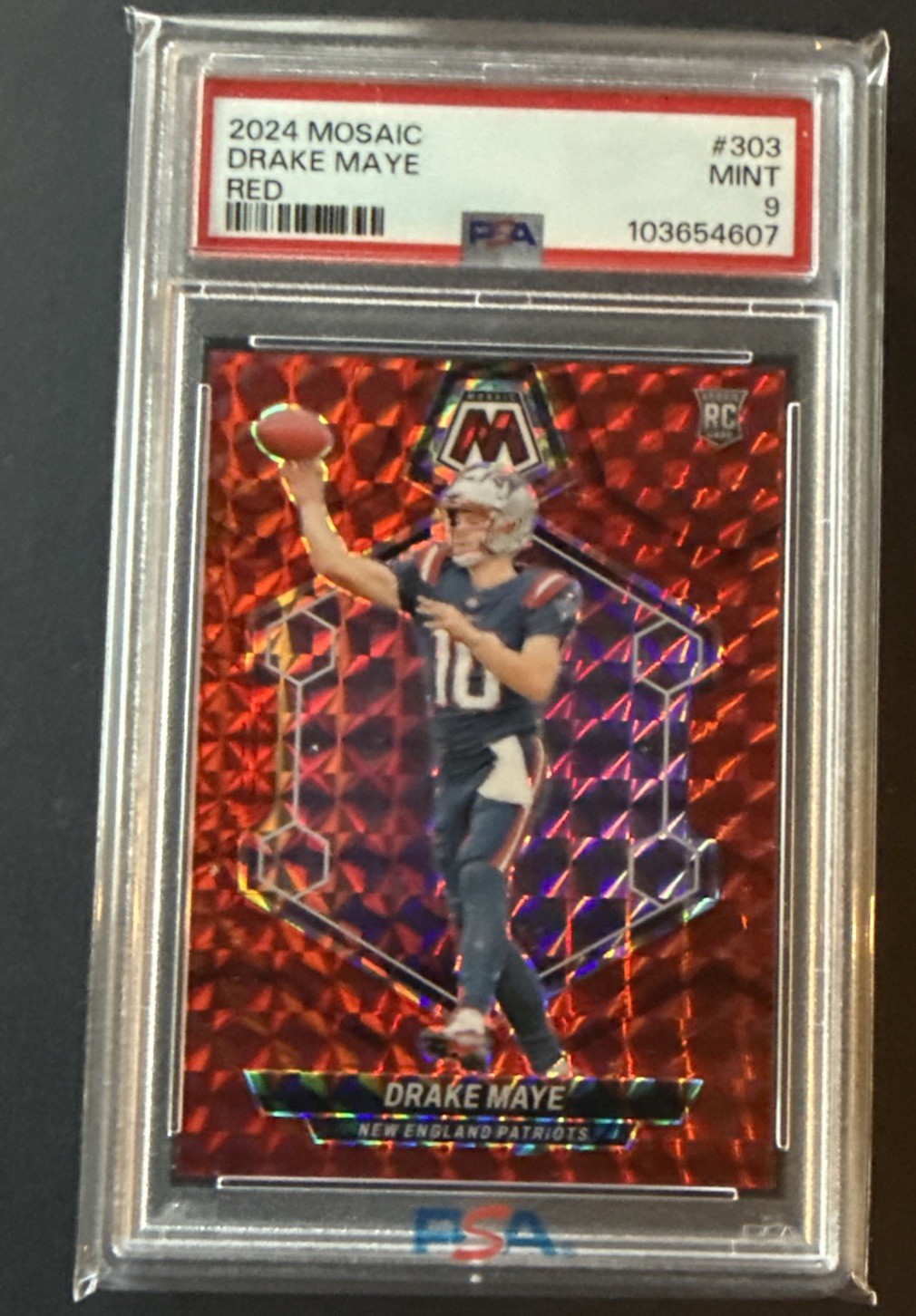 2024 Panini Mosaic -Drake Maye #303 Red Mosaic Prizm (RC) PSA 9